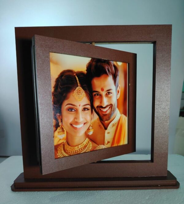 Wooden rotating photo stand square